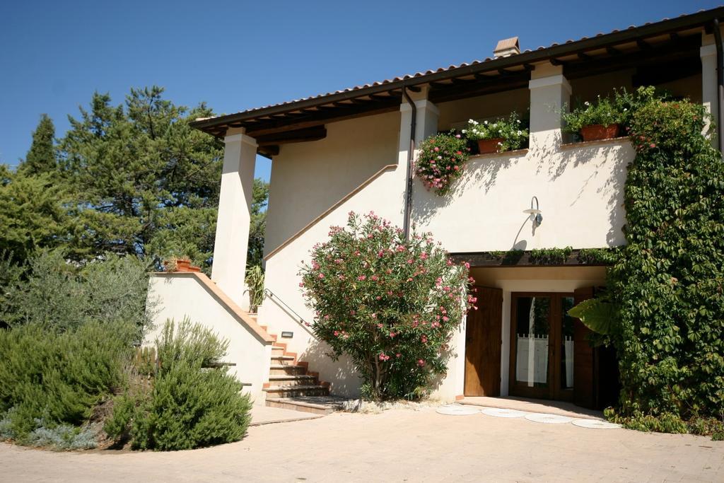 La Pintura Villa Trevi Bagian luar foto